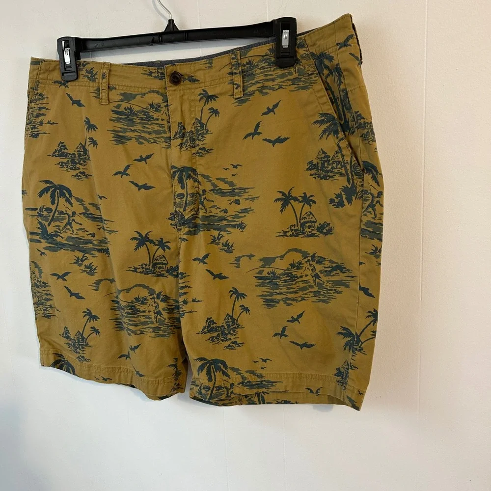 Nautica Mens Tropical Island Print Chino Shorts Mustard Tan Blue Size 38W